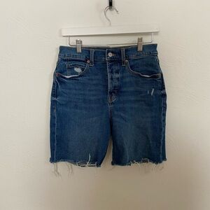 🩷Sky-high midi denim shorts